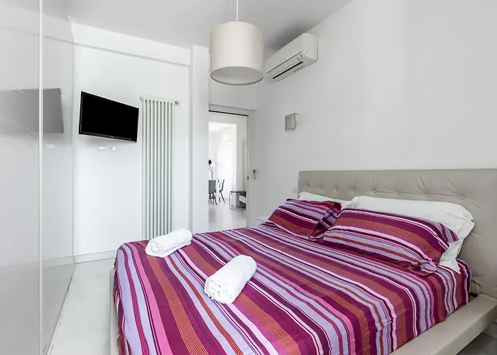 Appartamento Guesthost - Bright Near The Beach!