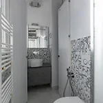Guesthost - Bright Near The Beach! 아파트