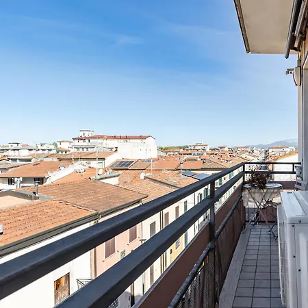 Apartment Guesthost - Bright Near The Beach!