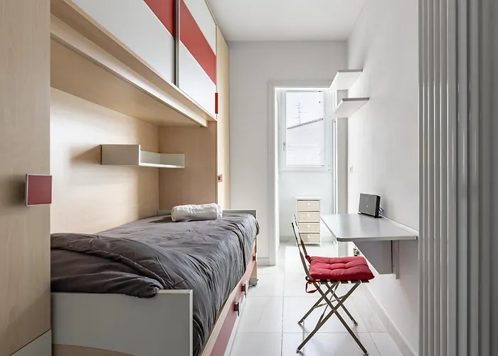 Guesthost - Bright Near The Beach! В'яреджо