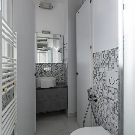 Guesthost - Bright Near The Beach! Apartmán